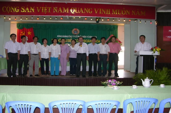 http://i65.photobucket.com/albums/h239/trungnghia2005/thang11/thanh-1.jpg